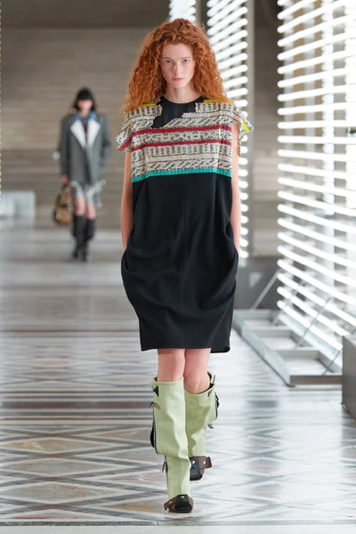 Look 29